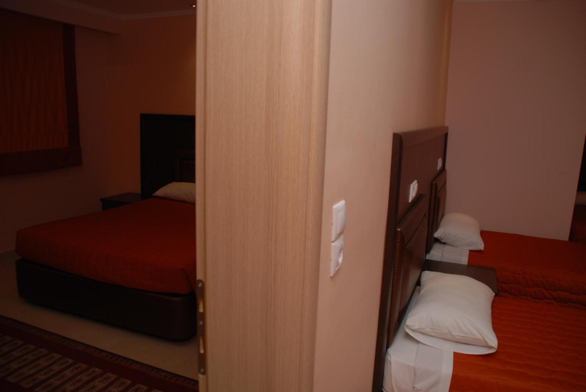 Grand Platon Hotel Olympiakí Aktí Esterno foto